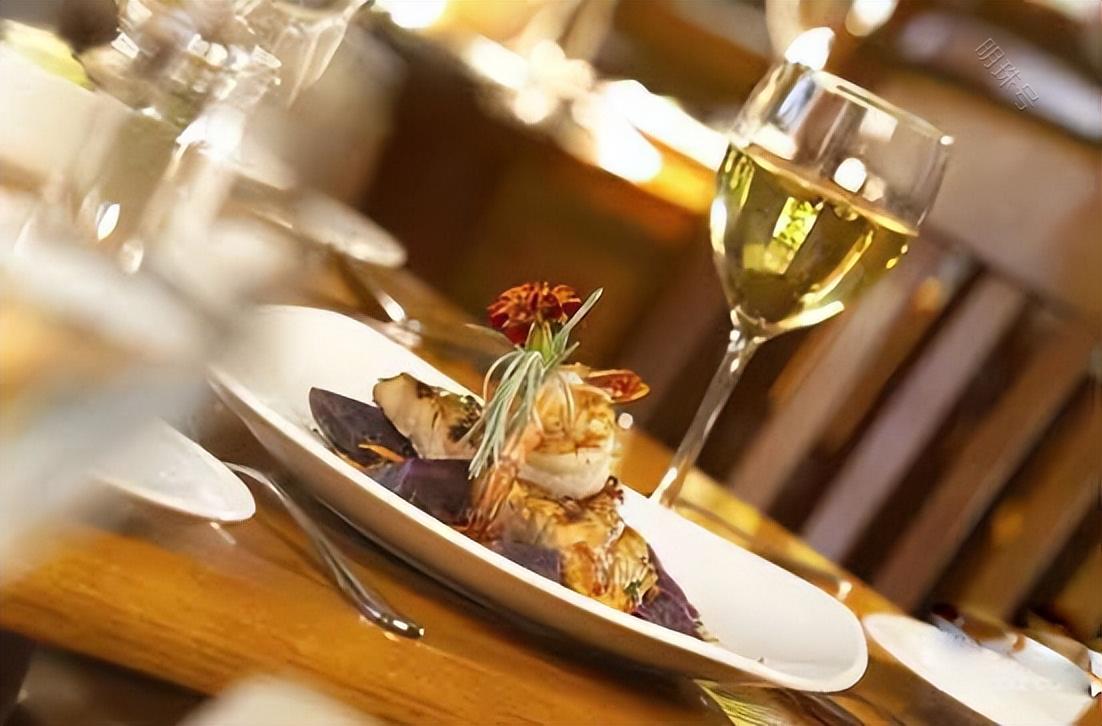 葡萄酿制的酒为什么不是甜的？葡萄酒是酸的吗？葡萄酒酸味的科学